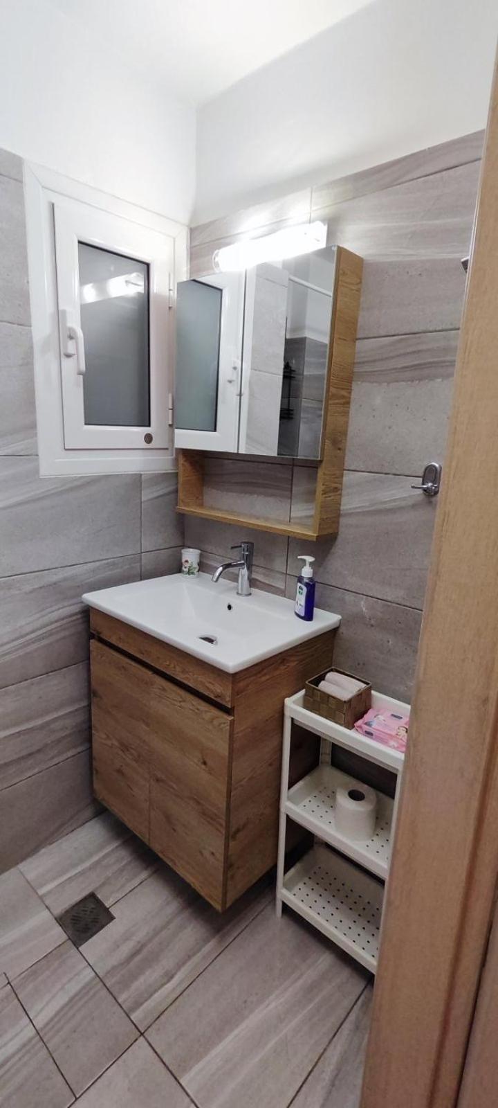 Stylish, Comfortable, Basement Loft-Like Apartment With Amenities Athen Eksteriør billede